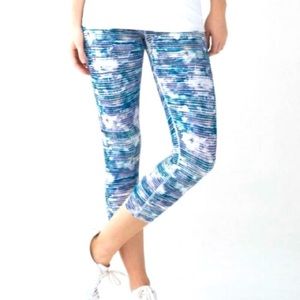 Lululemon LN Inspire Crop II, size 6